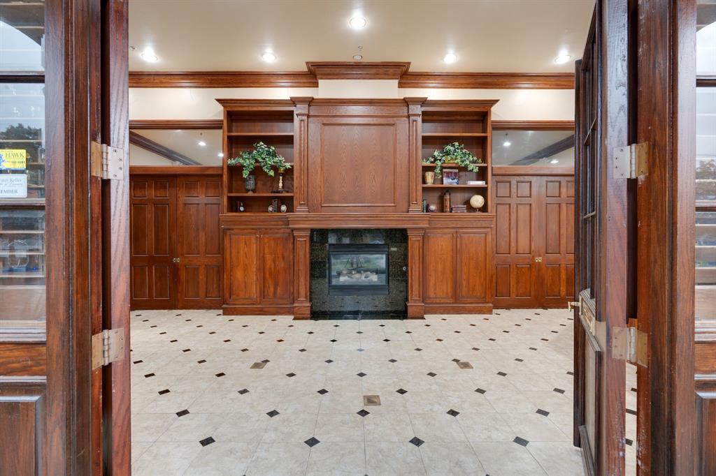 1727 Keller Parkway Property Photo 7