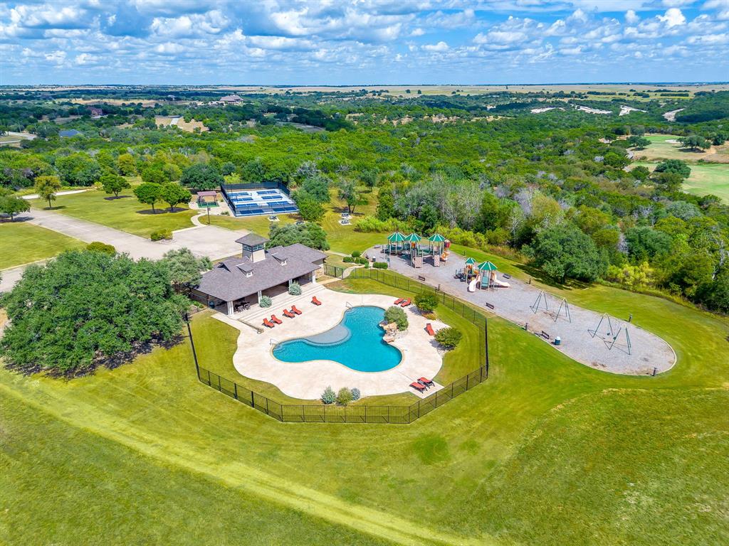 6501 Berkshire Drive Property Photo 4