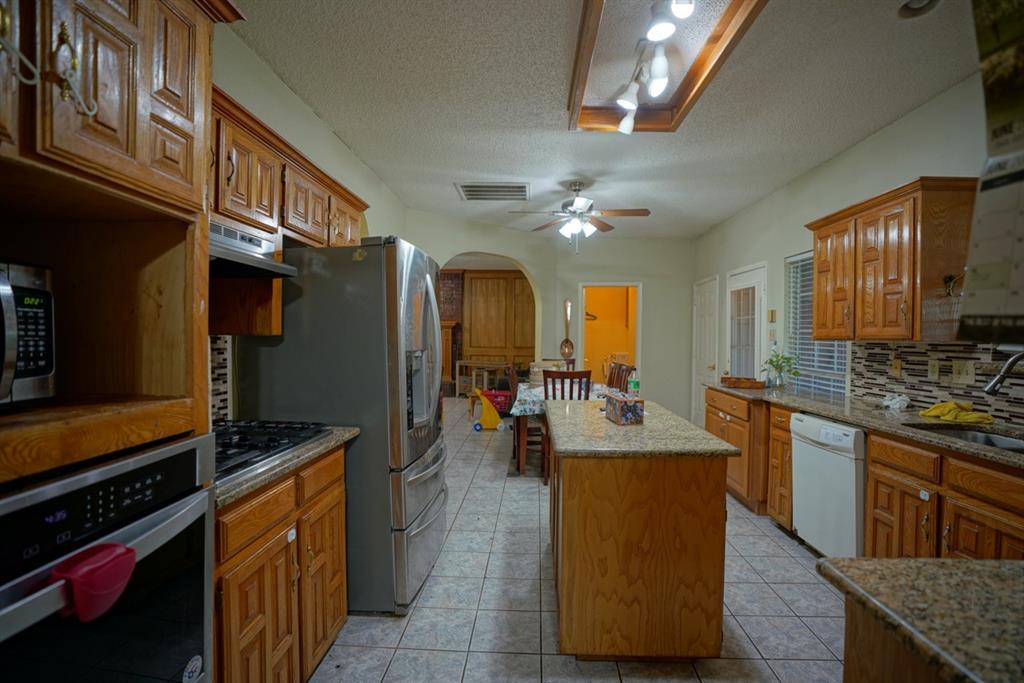 728 Violet Court Property Photo 5