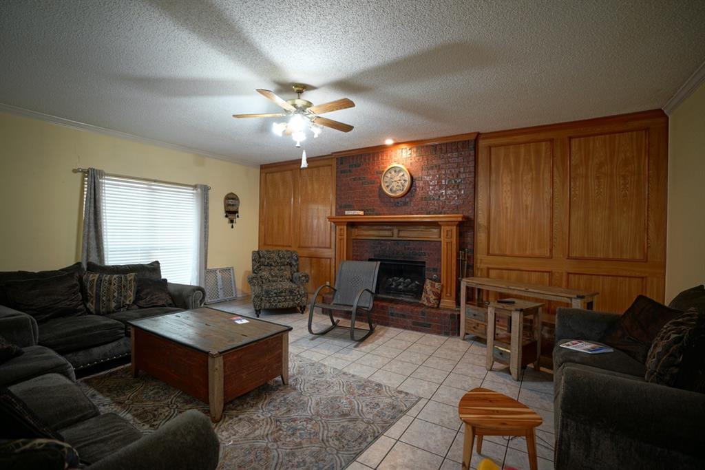 728 Violet Court Property Photo 6