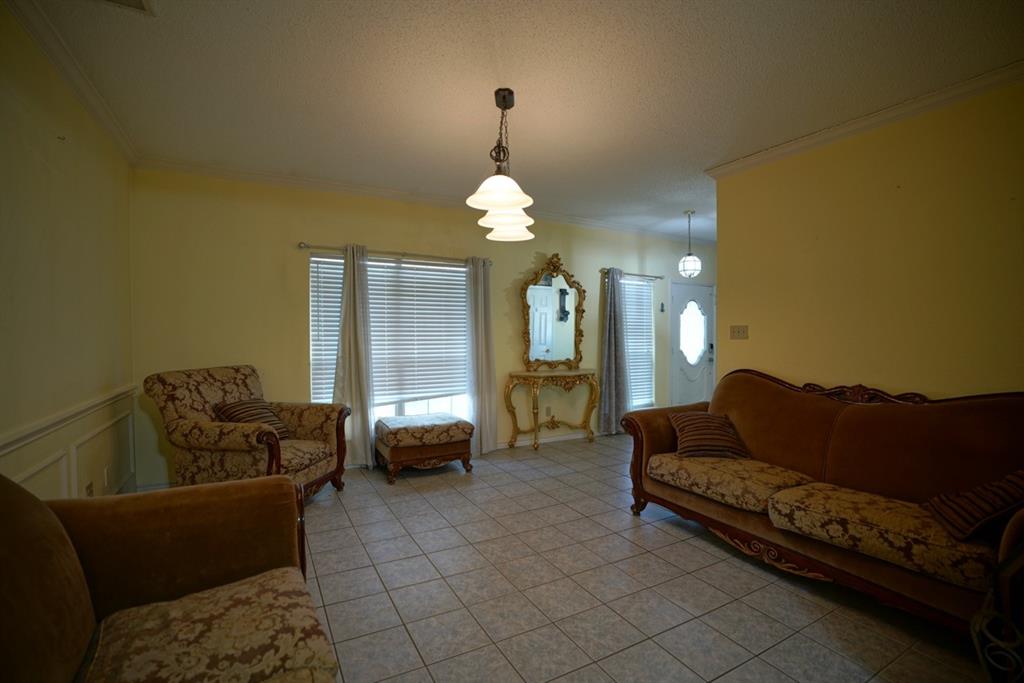 728 Violet Court Property Photo 9