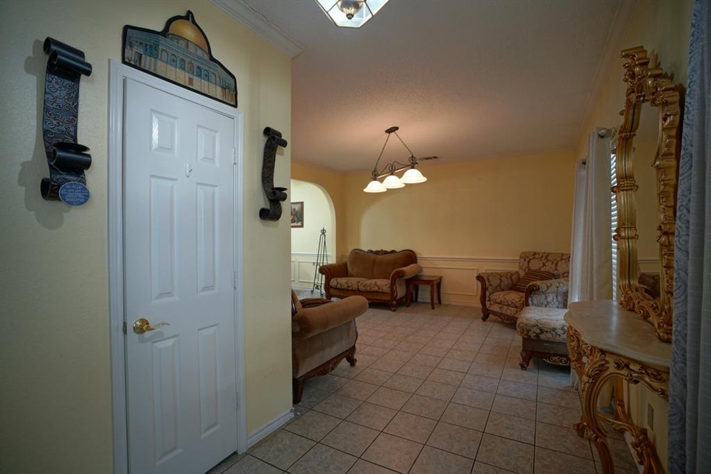 728 Violet Court Property Photo 12