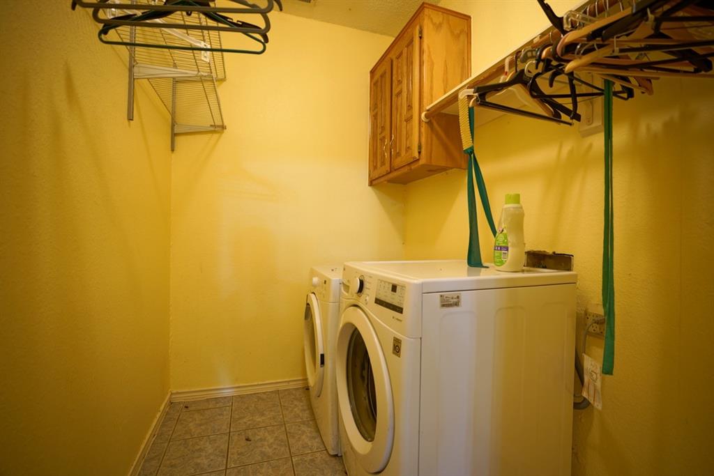 728 Violet Court Property Photo 24