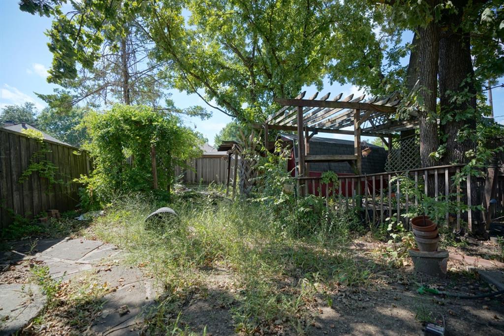 728 Violet Court Property Photo 27