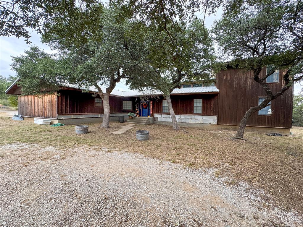 801 Highway 2214 Property Photo 2