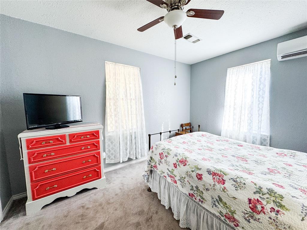 801 Highway 2214 Property Photo 18