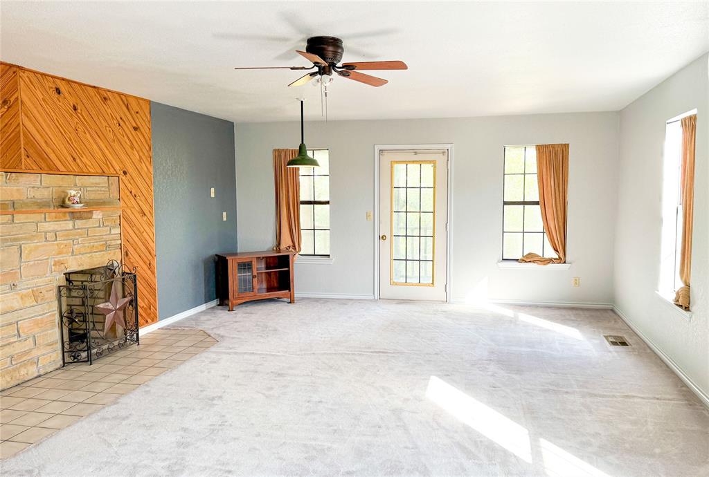 801 Highway 2214 Property Photo 20