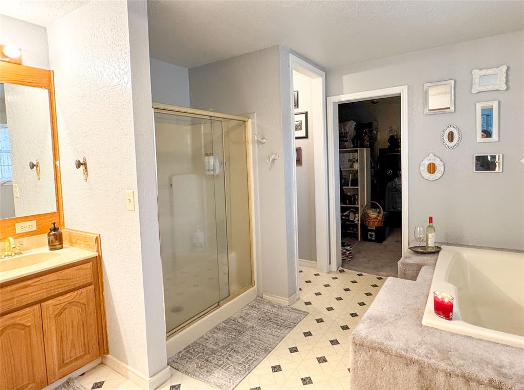 801 Highway 2214 Property Photo 25