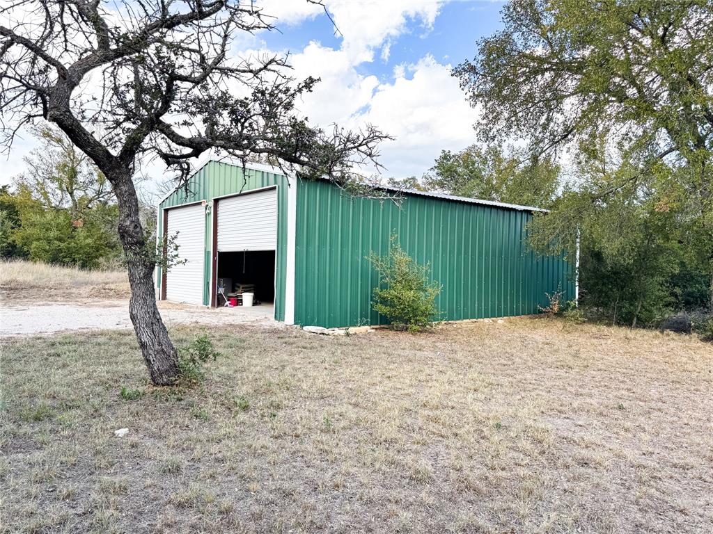 801 Highway 2214 Property Photo 35