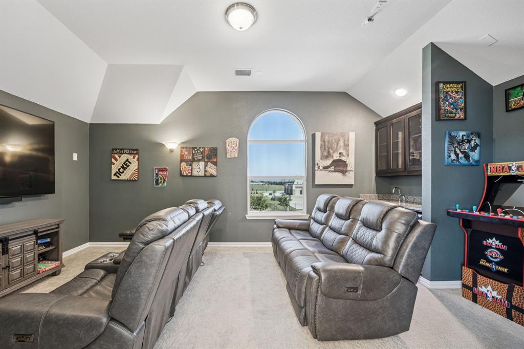 518 Valley Drive Property Photo 21