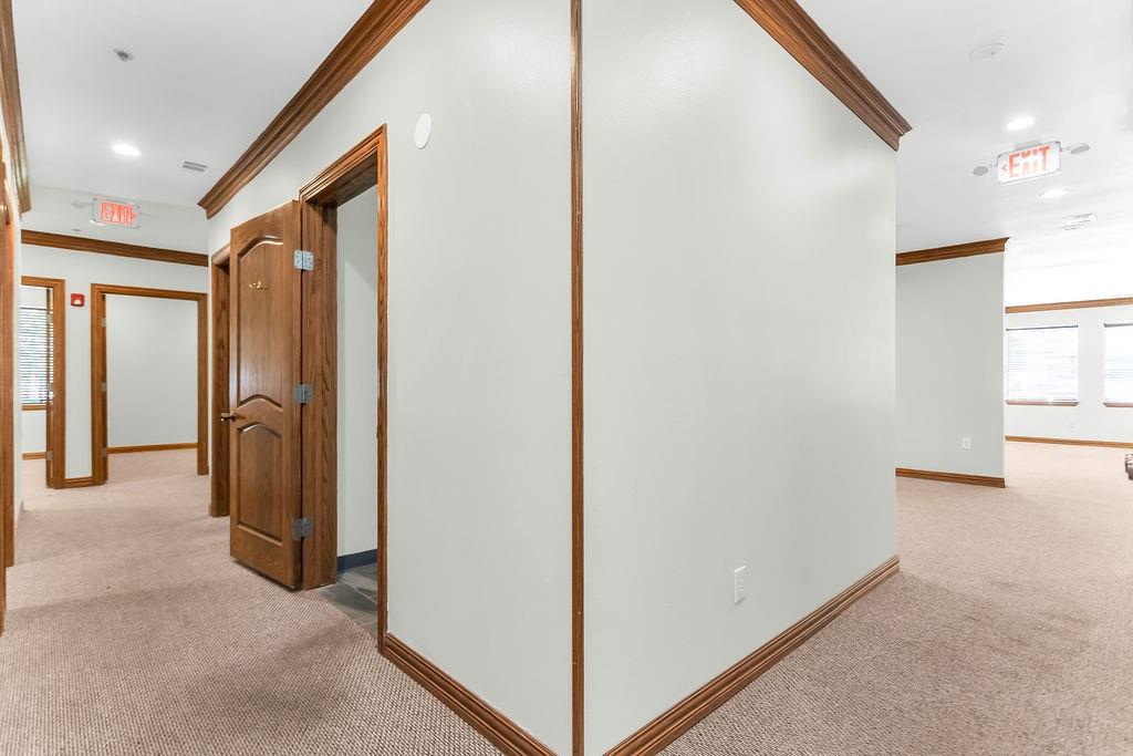 5212 Village Creek Dr Drive B Property Photo 22
