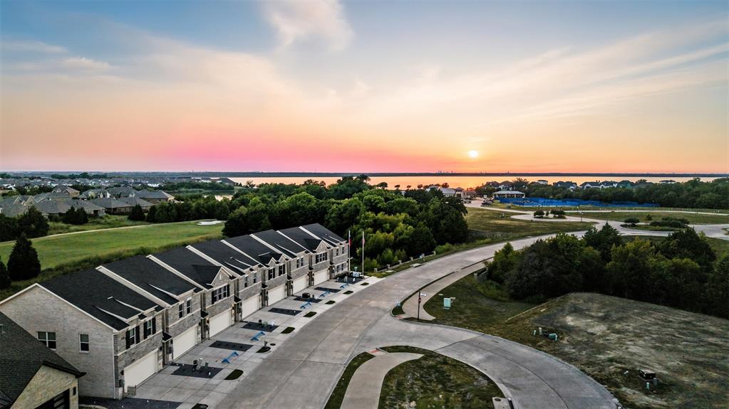 1626 Governors Boulevard Property Photo 2