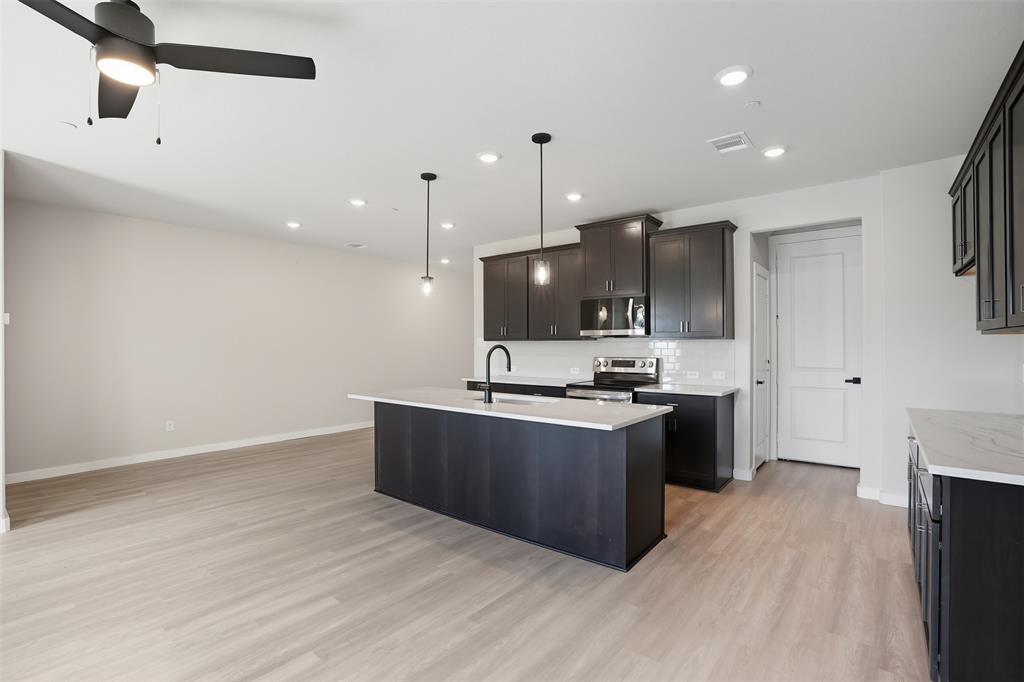 1626 Governors Boulevard Property Photo 12