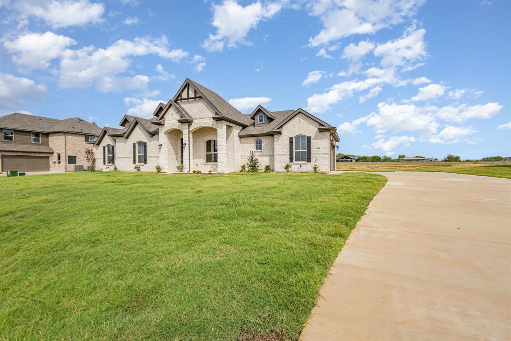 6044 Mango Property Photo 2