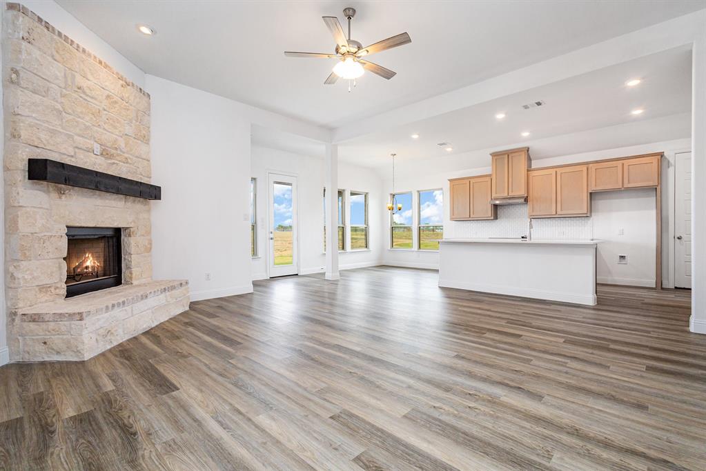 6044 Mango Property Photo 3