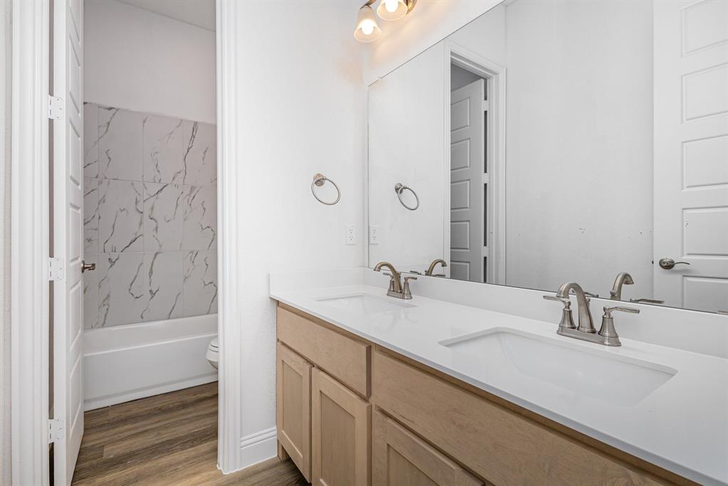 6044 Mango Property Photo 14