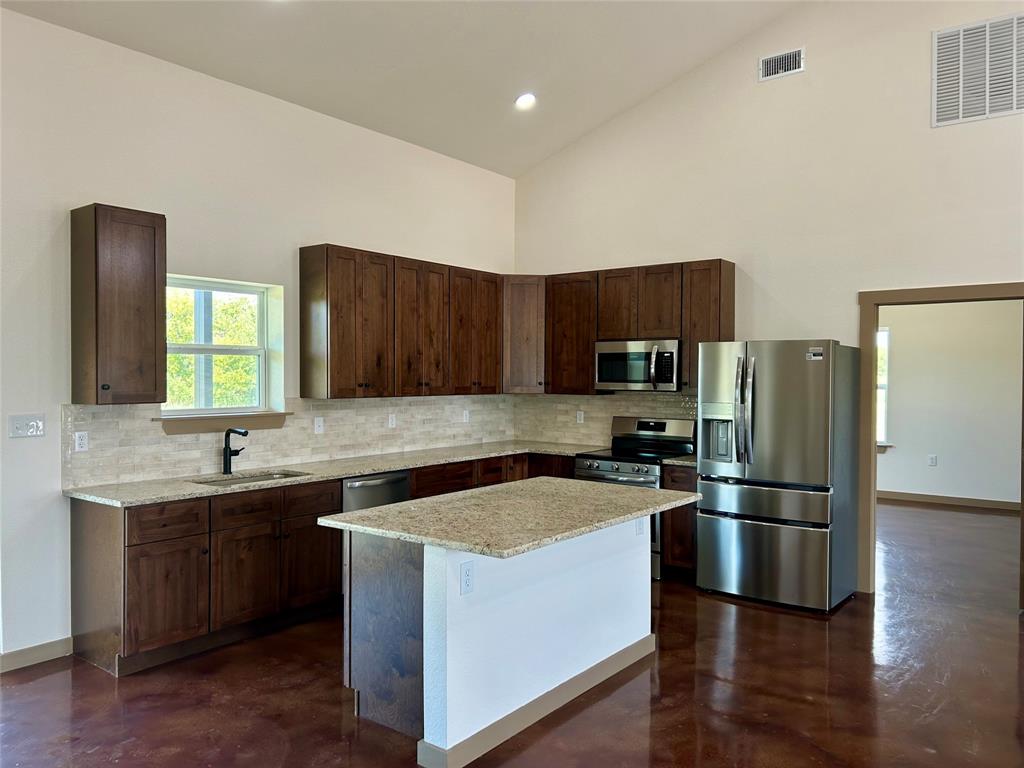 231 Hcr 1206 Property Photo 5