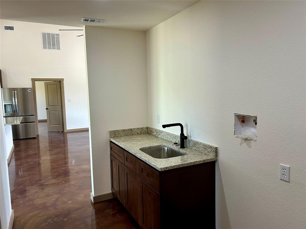 231 Hcr 1206 Property Photo 23