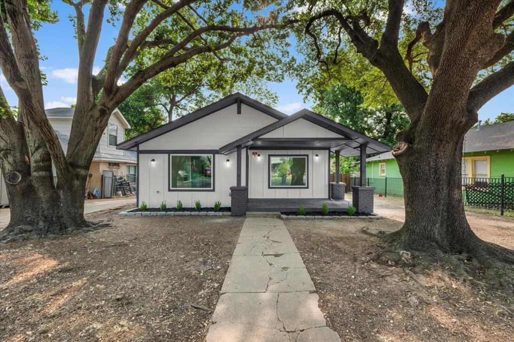 818 Hollywood Avenue Property Photo 1