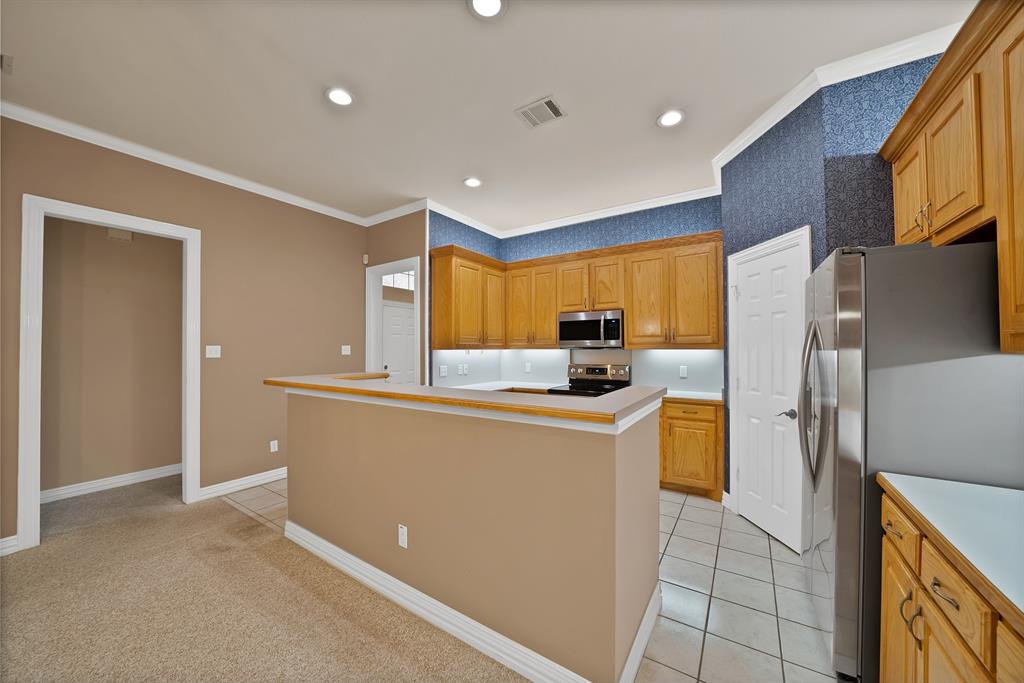 1220 Woodland Park Drive Property Photo 6