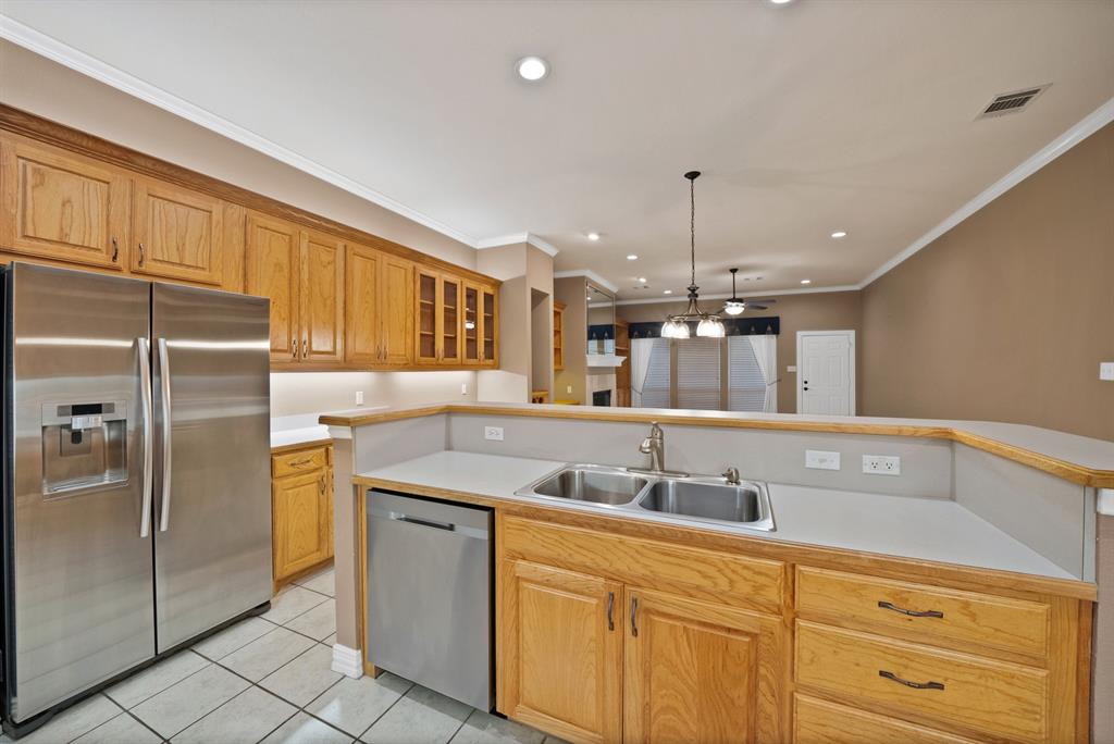 1220 Woodland Park Drive Property Photo 7