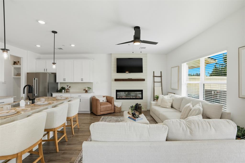 1610 Governors Boulevard Property Photo 1