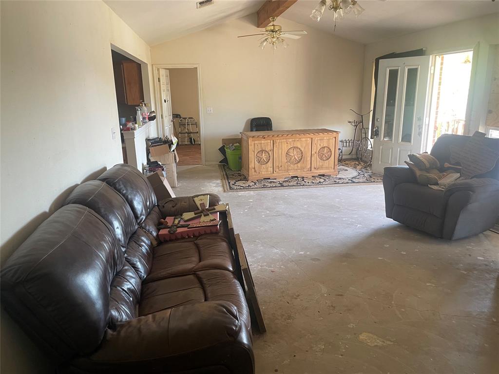 520 Cr 221 Property Photo 7