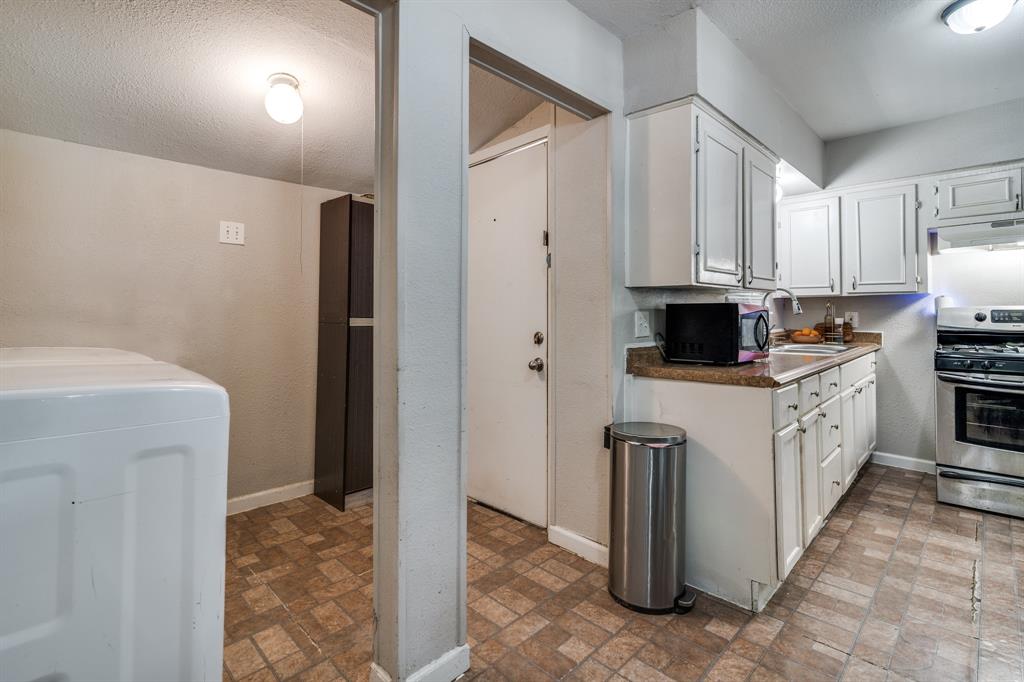 1309 Woodcrest Drive Property Photo 9