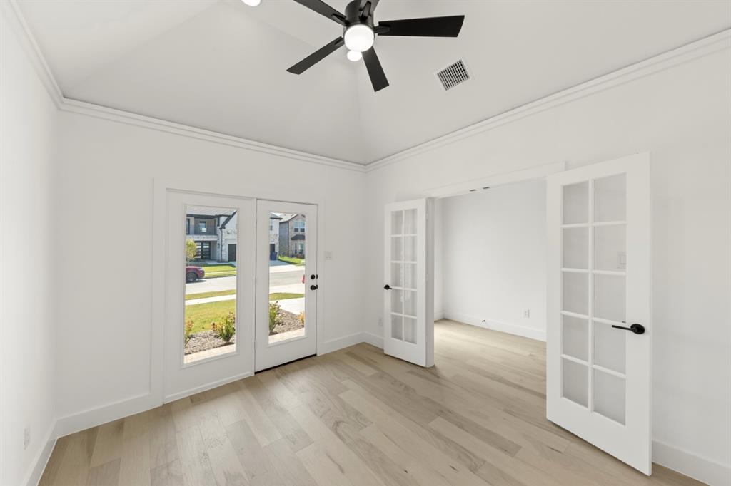 5513 Burford Property Photo 3