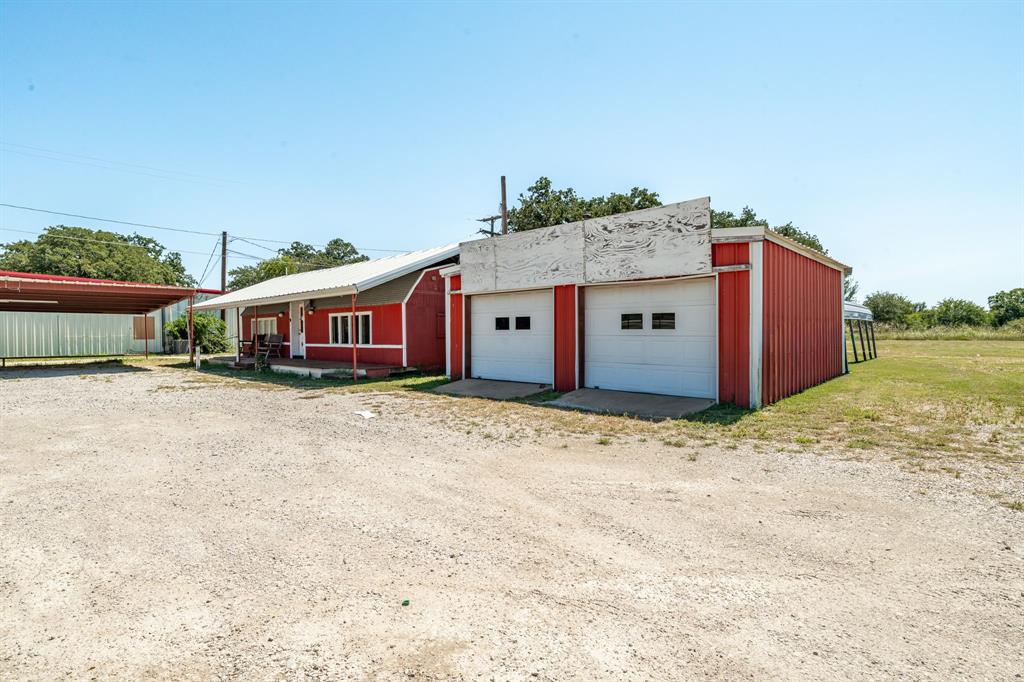 929 E Main Street Property Photo 15