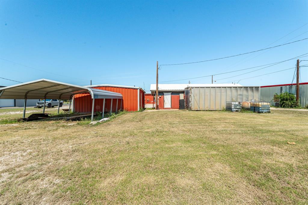929 E Main Street Property Photo 17