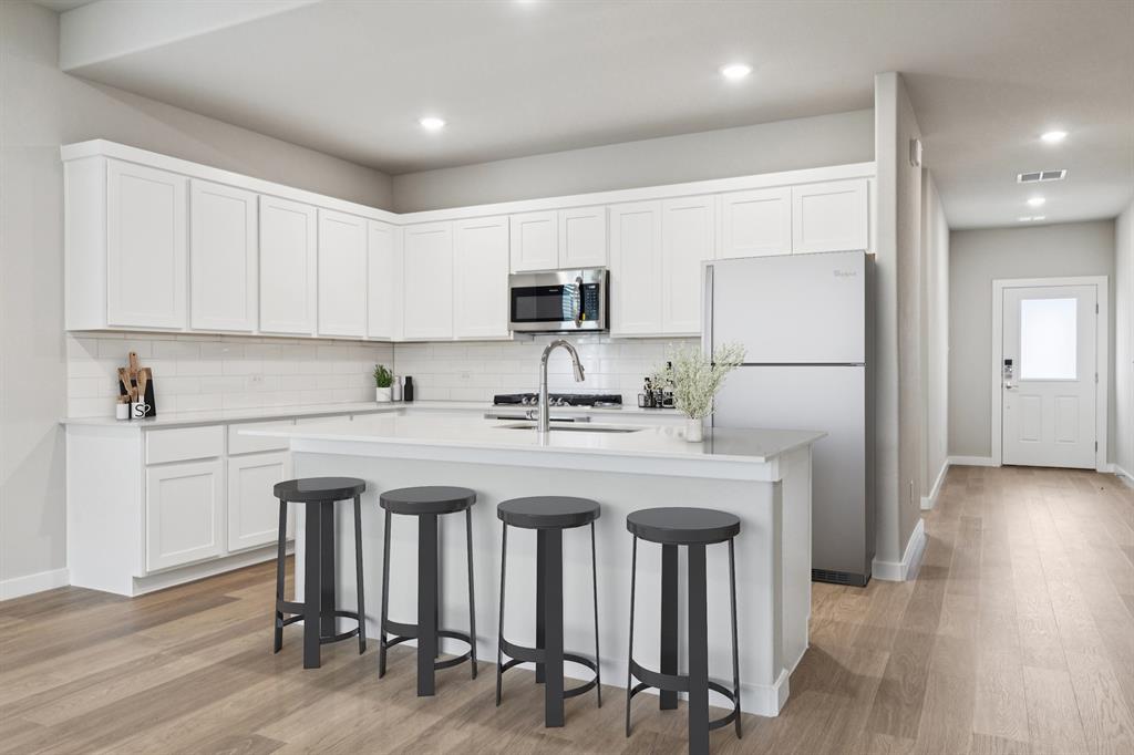 1111 Sunward Road Property Photo 6