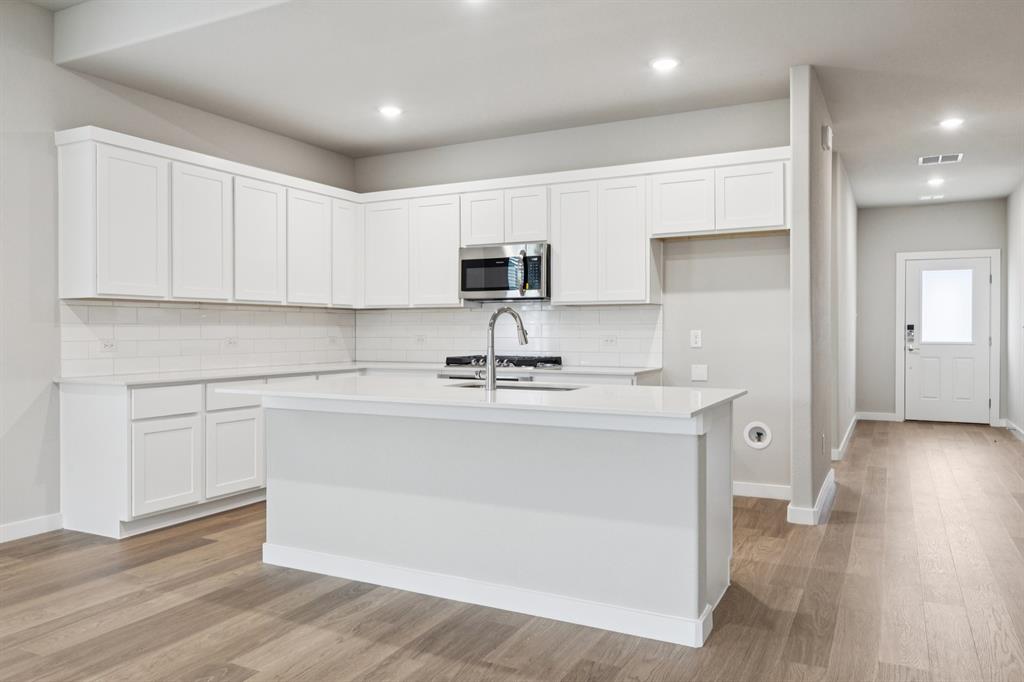 1111 Sunward Road Property Photo 7