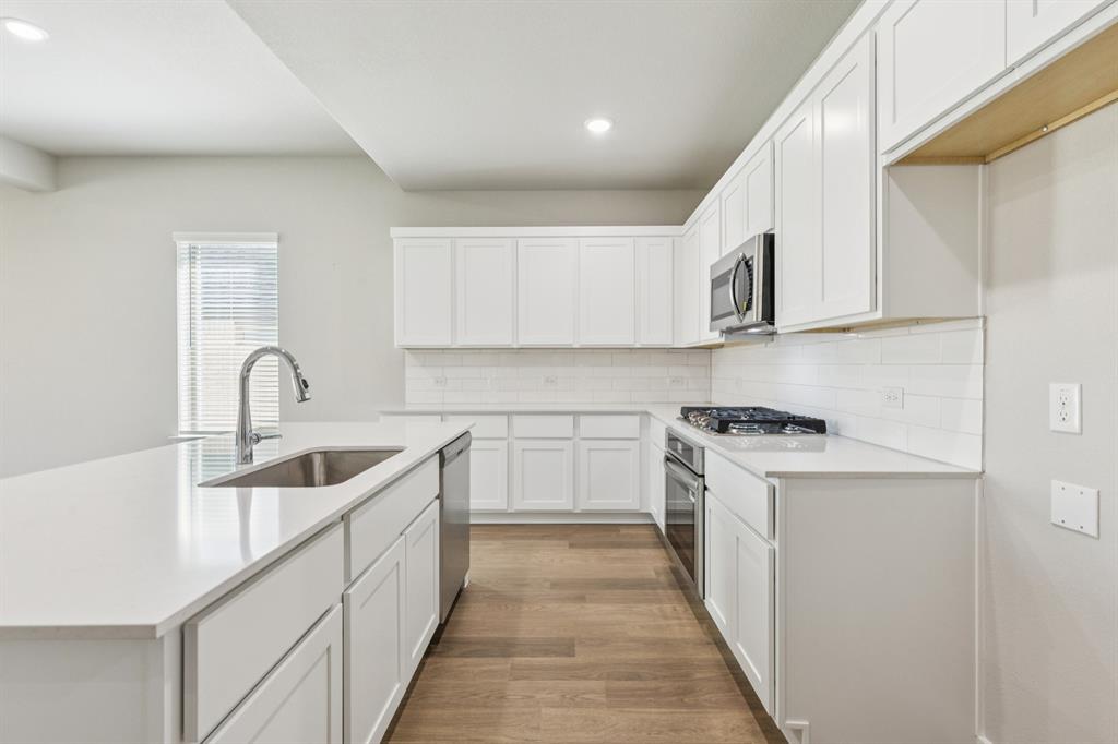 1111 Sunward Road Property Photo 8