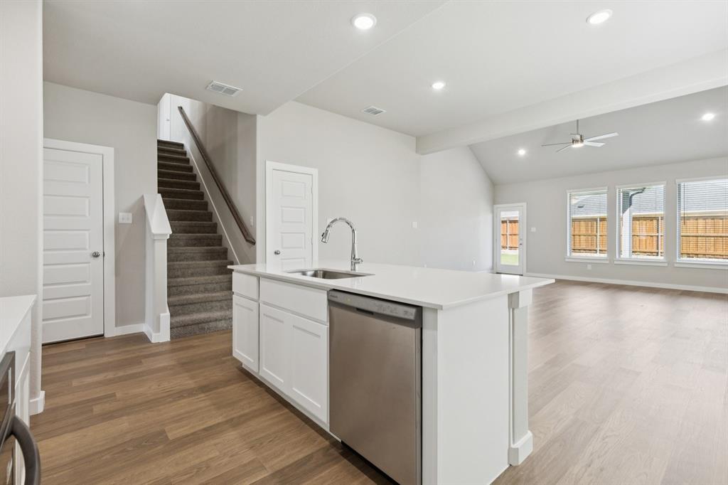 1111 Sunward Road Property Photo 9