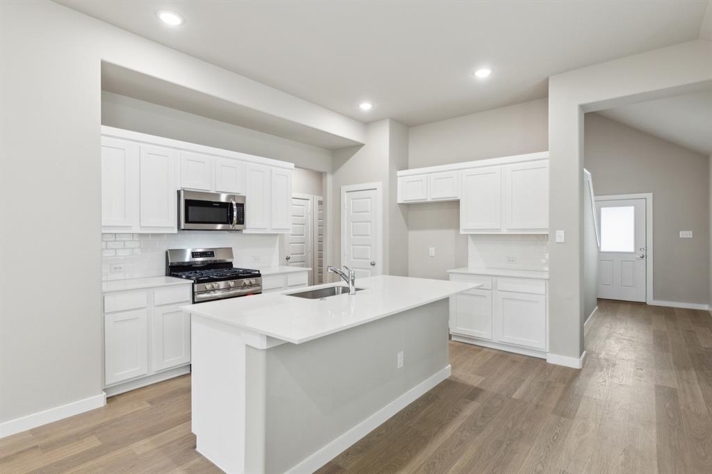 3906 Sandstone Drive Property Photo 7