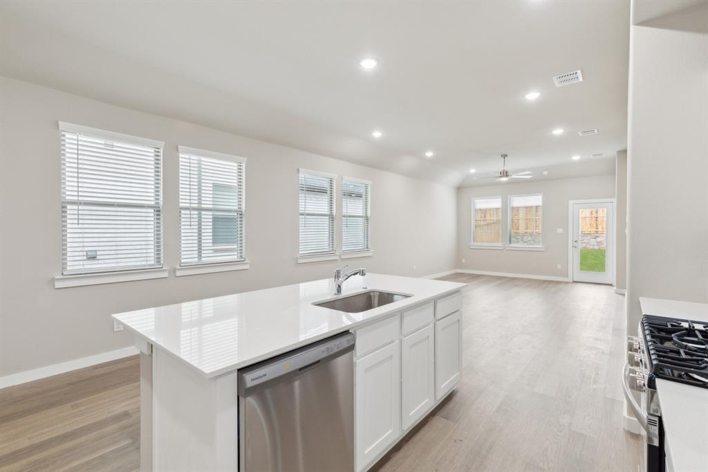 3906 Sandstone Drive Property Photo 8