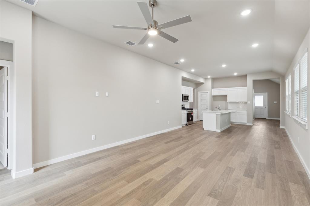 3906 Sandstone Drive Property Photo 9