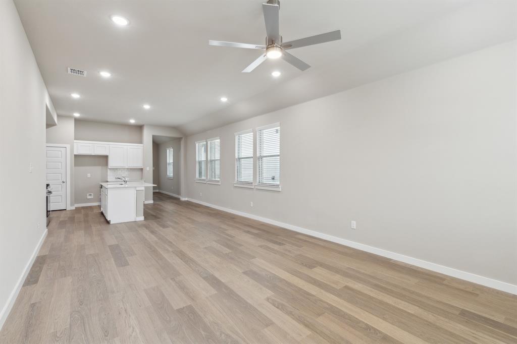 3906 Sandstone Drive Property Photo 10