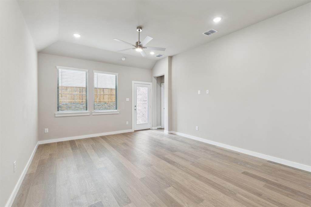 3906 Sandstone Drive Property Photo 15