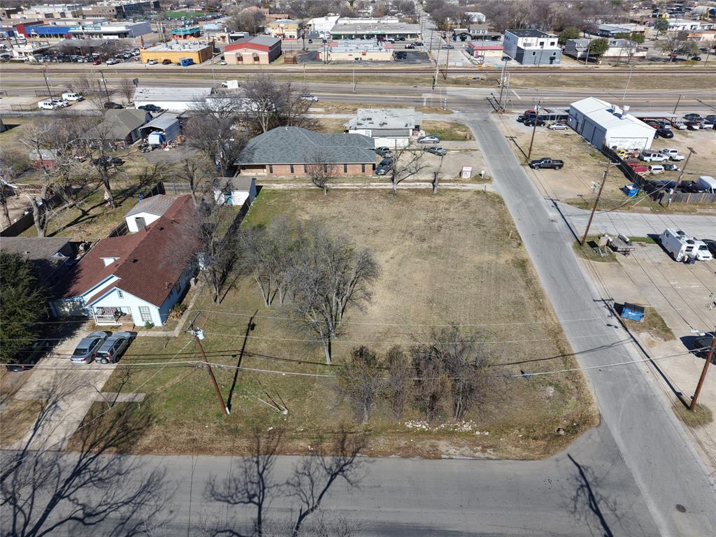 426 Dallas Street Property Photo 4