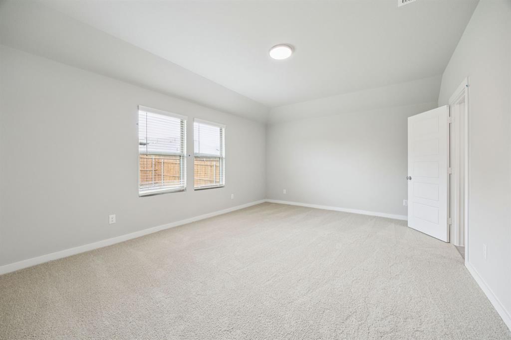 514 Regency Court Property Photo 16