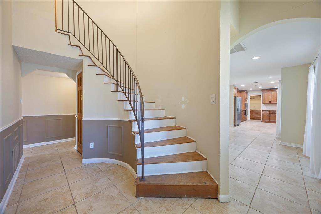 211 Rockbrook Drive Property Photo 5