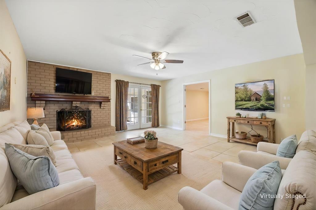 211 Rockbrook Drive Property Photo 7