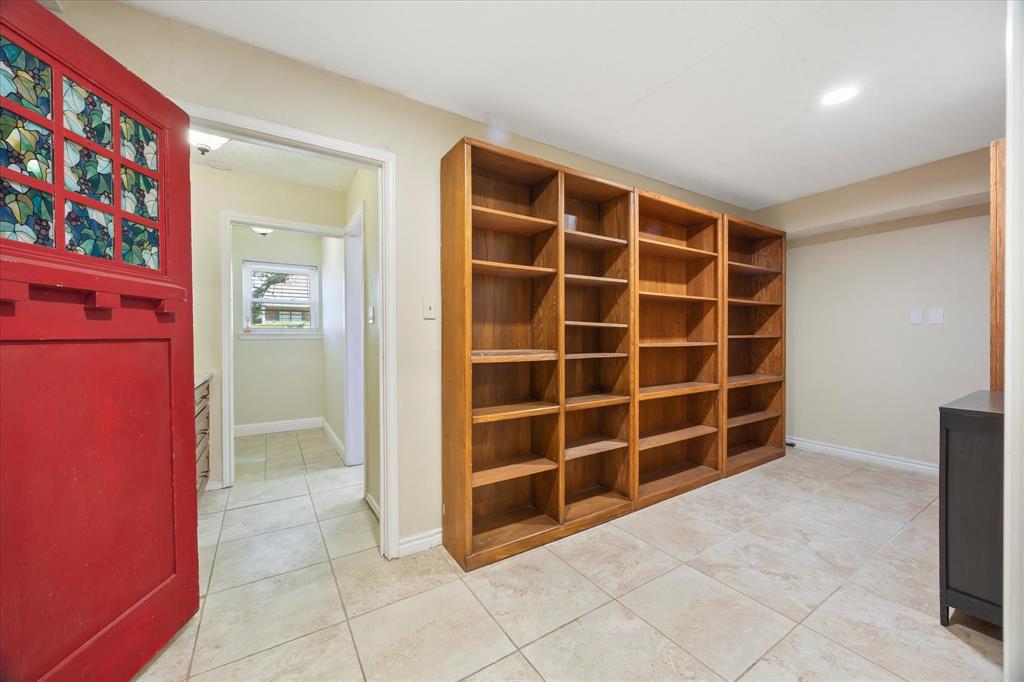 211 Rockbrook Drive Property Photo 14