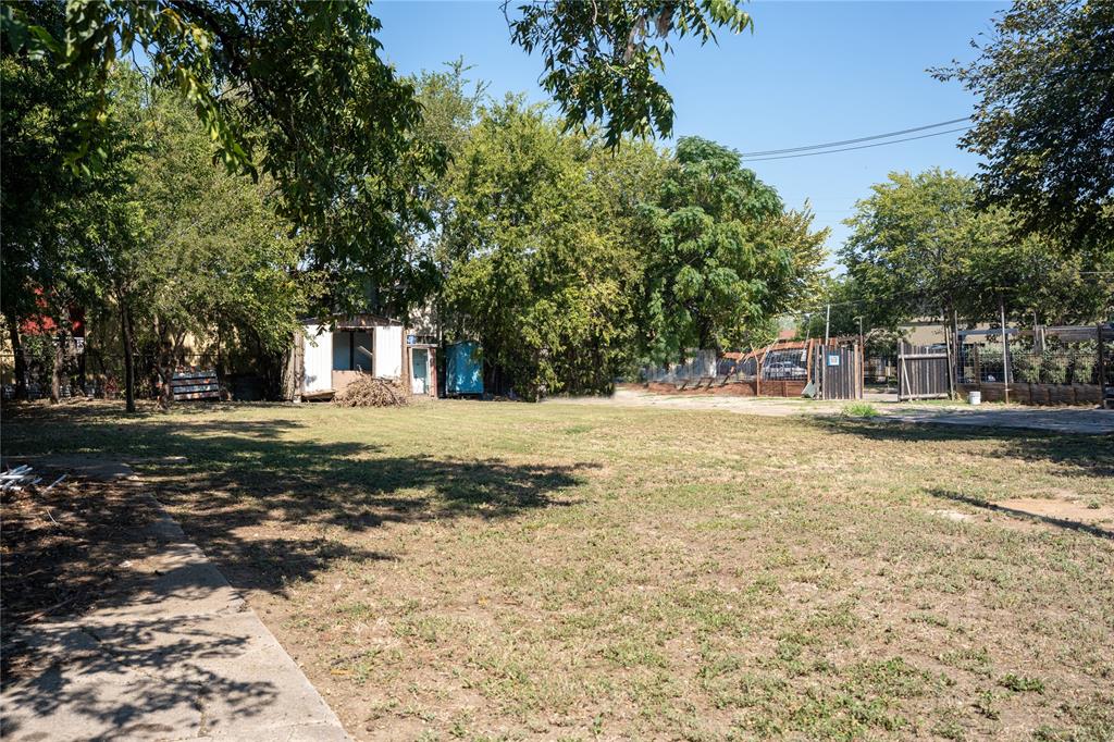 2751 Clarence Street Property Photo 5