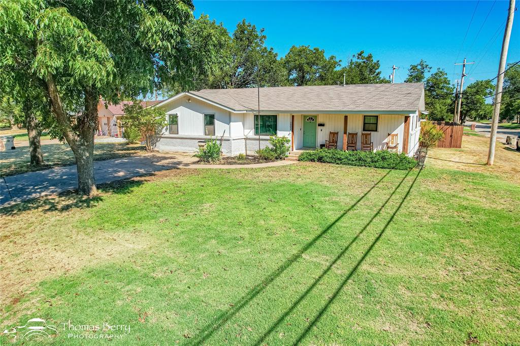 1502 Sunset Street Property Photo 1