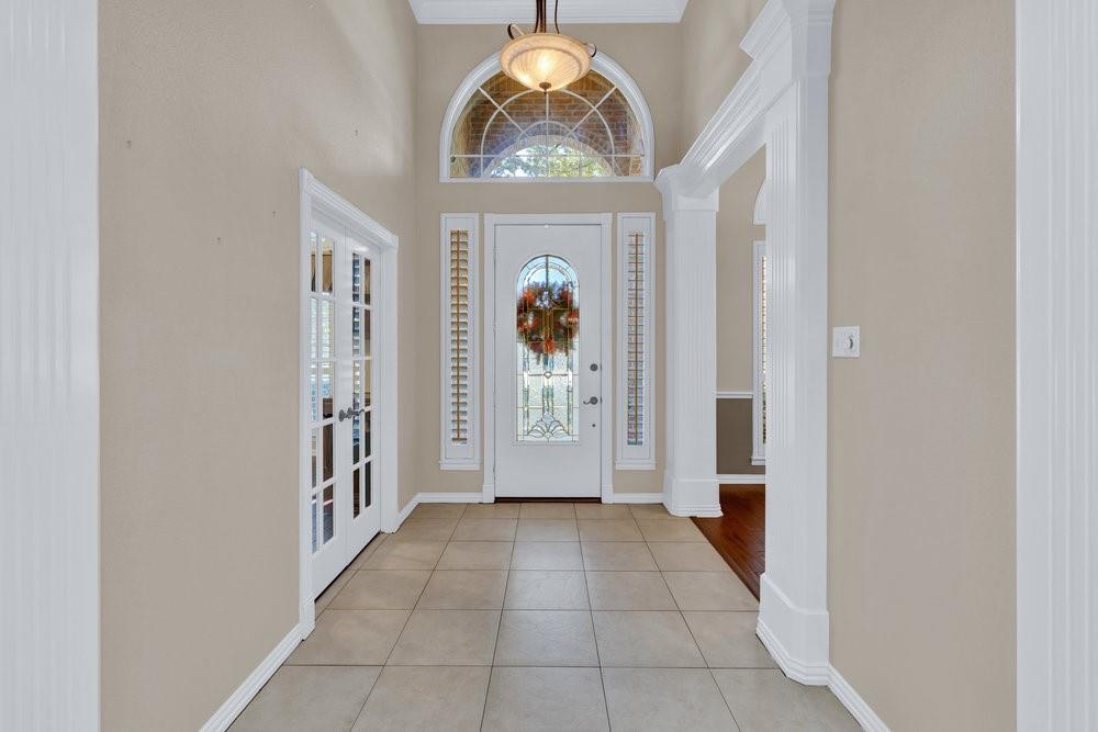7308 Wooded Acres Trail Property Photo 4