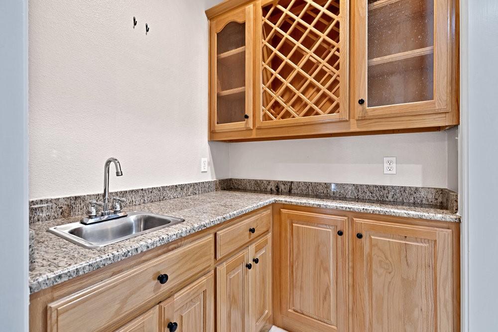 7308 Wooded Acres Trail Property Photo 7