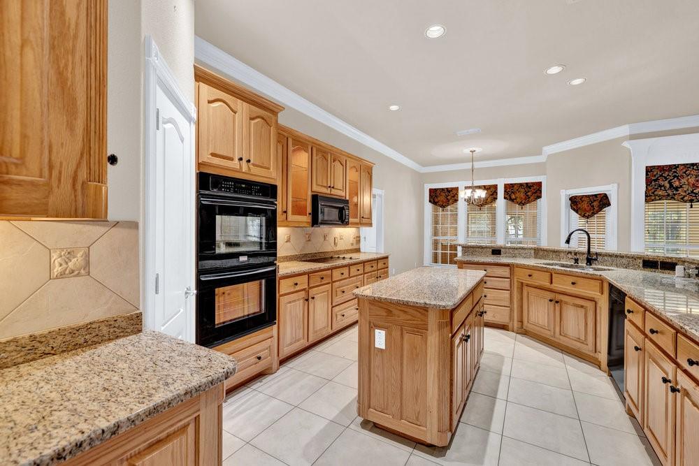 7308 Wooded Acres Trail Property Photo 16